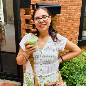 Meet your Posher, Magda